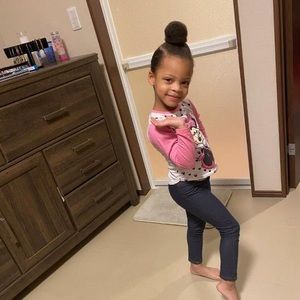 Meet your Posher, Thomasa